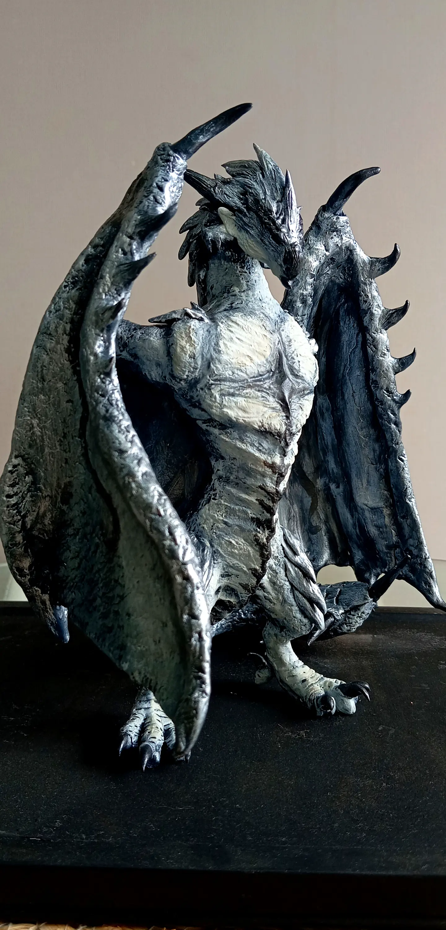 Monster Hunter Silver Rathalos y Gold Rathian escultura 9