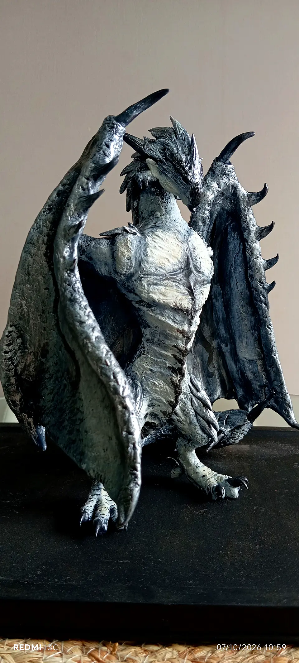 Monster Hunter Silver Rathalos y Gold Rathian escultura 9
