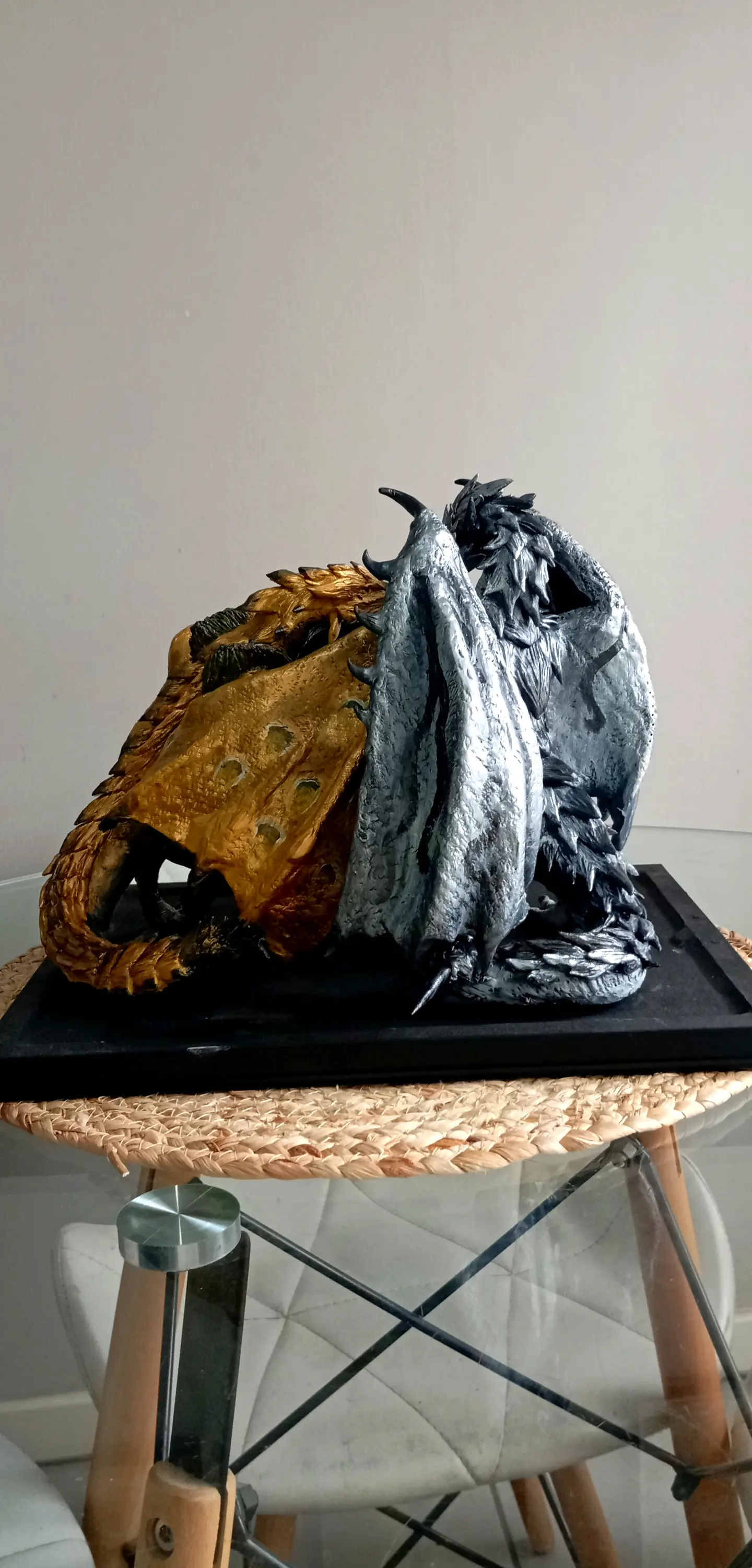 Monster Hunter Silver Rathalos y Gold Rathian escultura 10