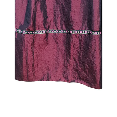 Falda de Tafetán Cereza con Pasamanería Rosa y Gran Vuelo 6m | Indumentaria Regional 44/46 MOD. CEREZA 