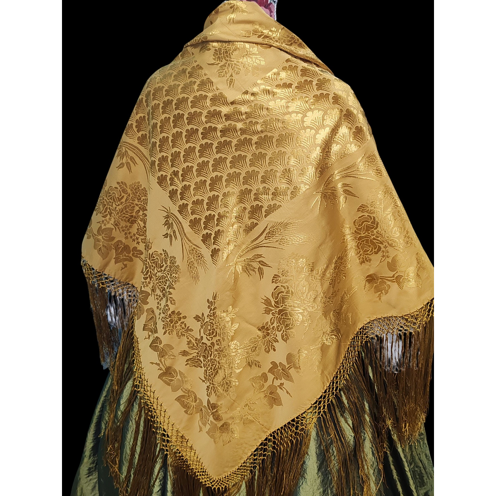 MANTON ADAMASCADO COLOR ORO 140 CMS 