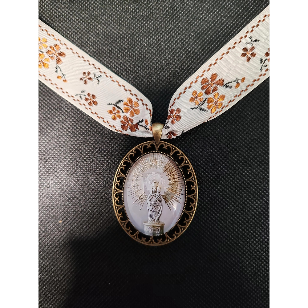 COLGANTE VIRGEN DEL PILAR CINTA TONOS MARRONES
