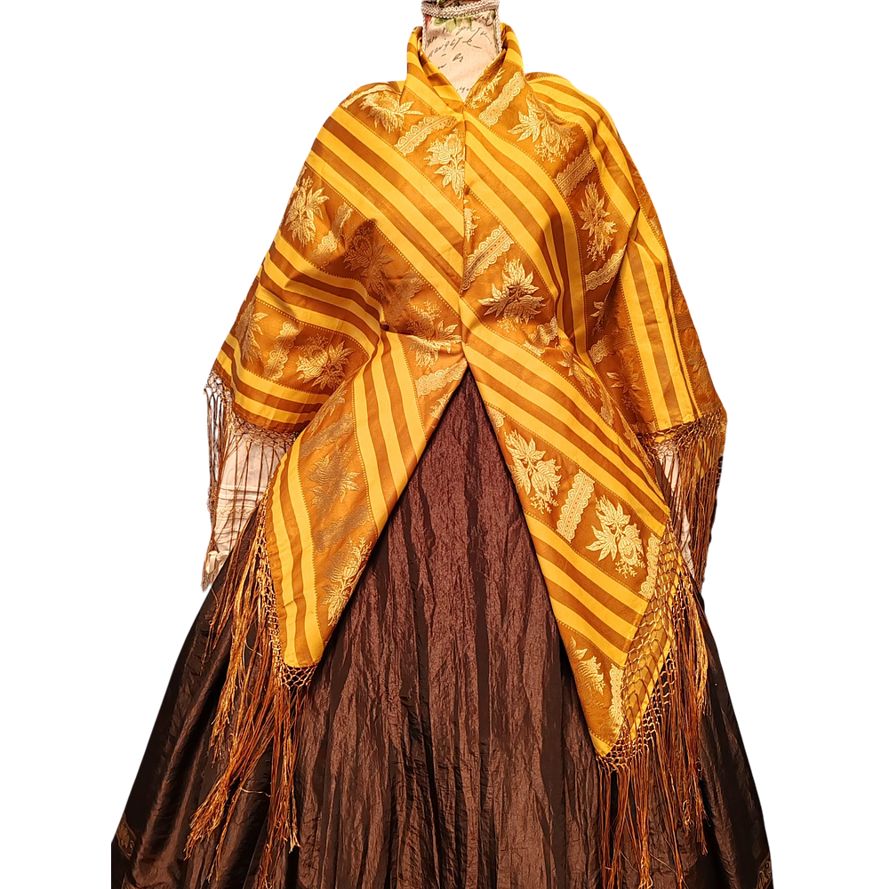 Manton adamascado REF0010