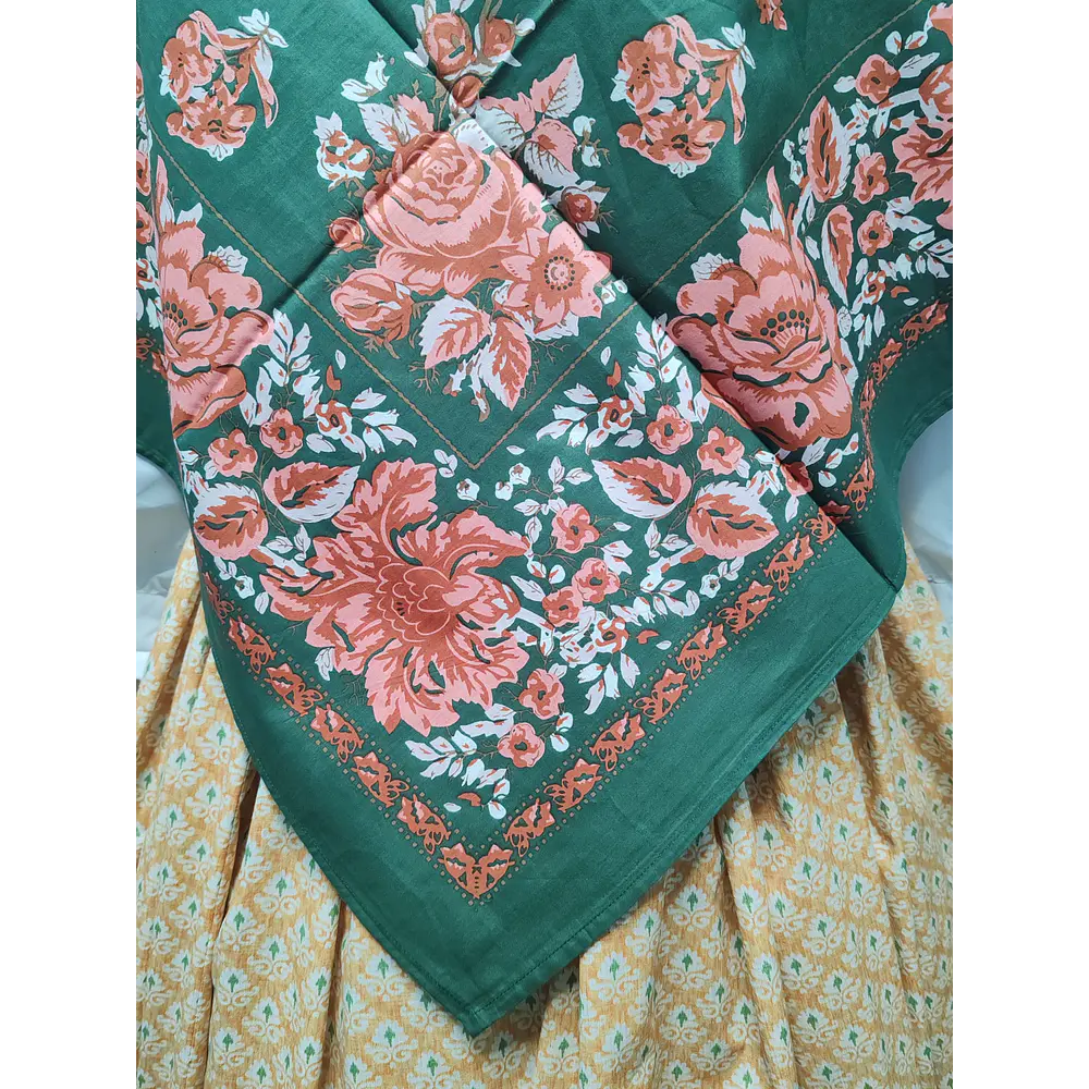 Pañuelo Estampado de Algodón – Reproducción Histórica Siglo XIX (120 cm) Mod moncayo verde botella 