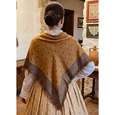 Pañoleta Regional de 115 cm – Accesorios Artesanales para Trajes Tradicionales