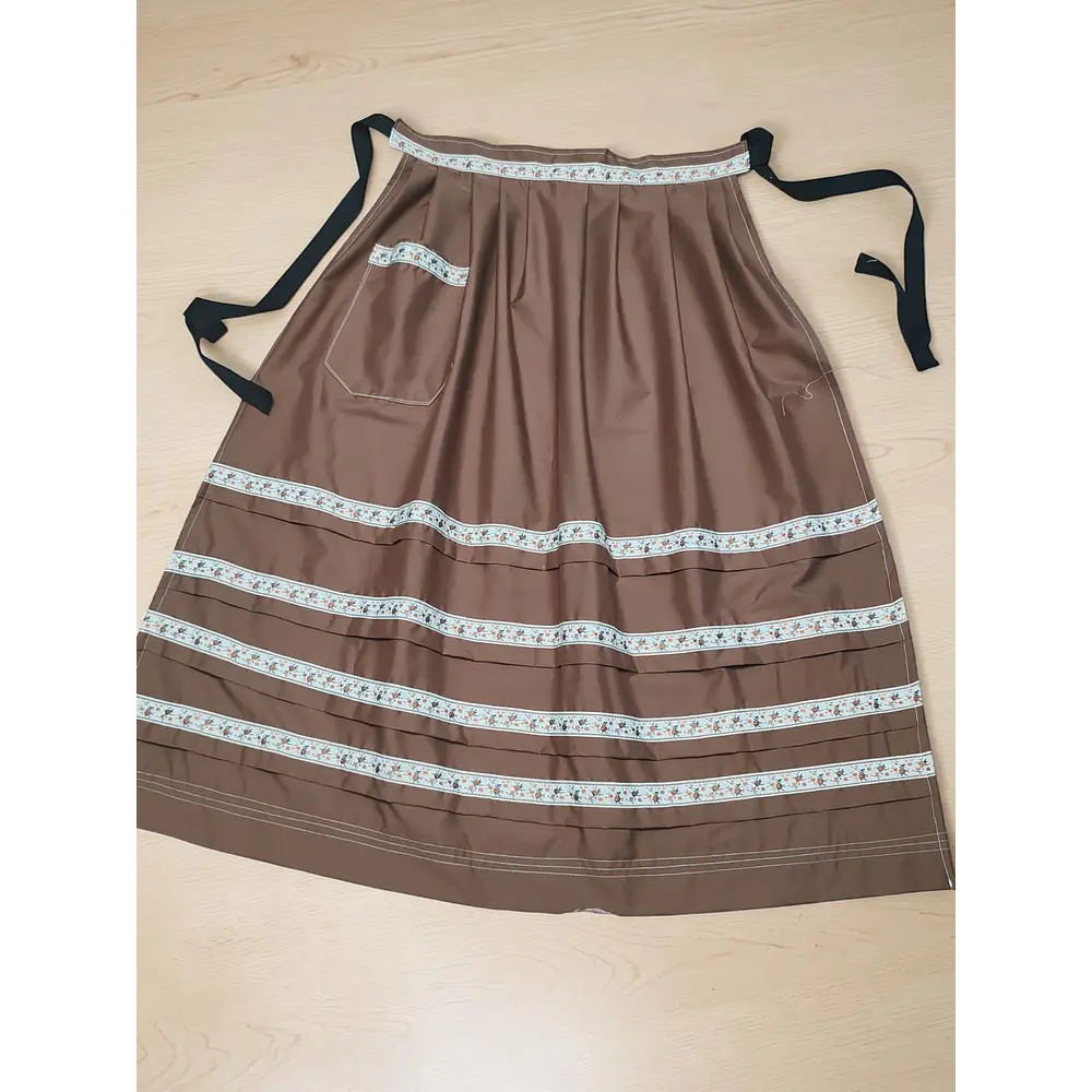 Delantal Regional de Baturra – Color Chocolate (93,5 cm)