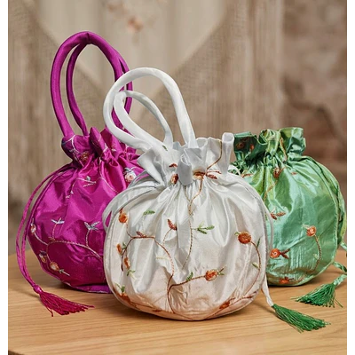 Bolso Limosnera para Traje Regional | Elegancia y Funcionalidad