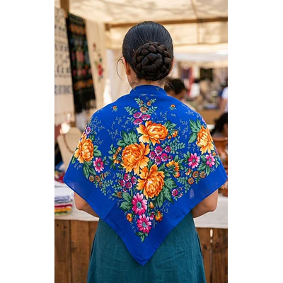 Pañuelo Regional Mod. Mar  Azul Complemento Tradicional 110x110cm 