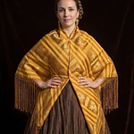Mantón Adamascado 140x140 cm - Fleco Trenzado a Mano