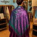 Pañuelo Mantón de Seda y Algodón con Flecos 140x140 cm – Reproducción Tradicional Antigua