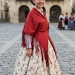 Conjunto Falda Bailadora y Mantón Granate  Regional  Esencia Regional T 36/38 o T10