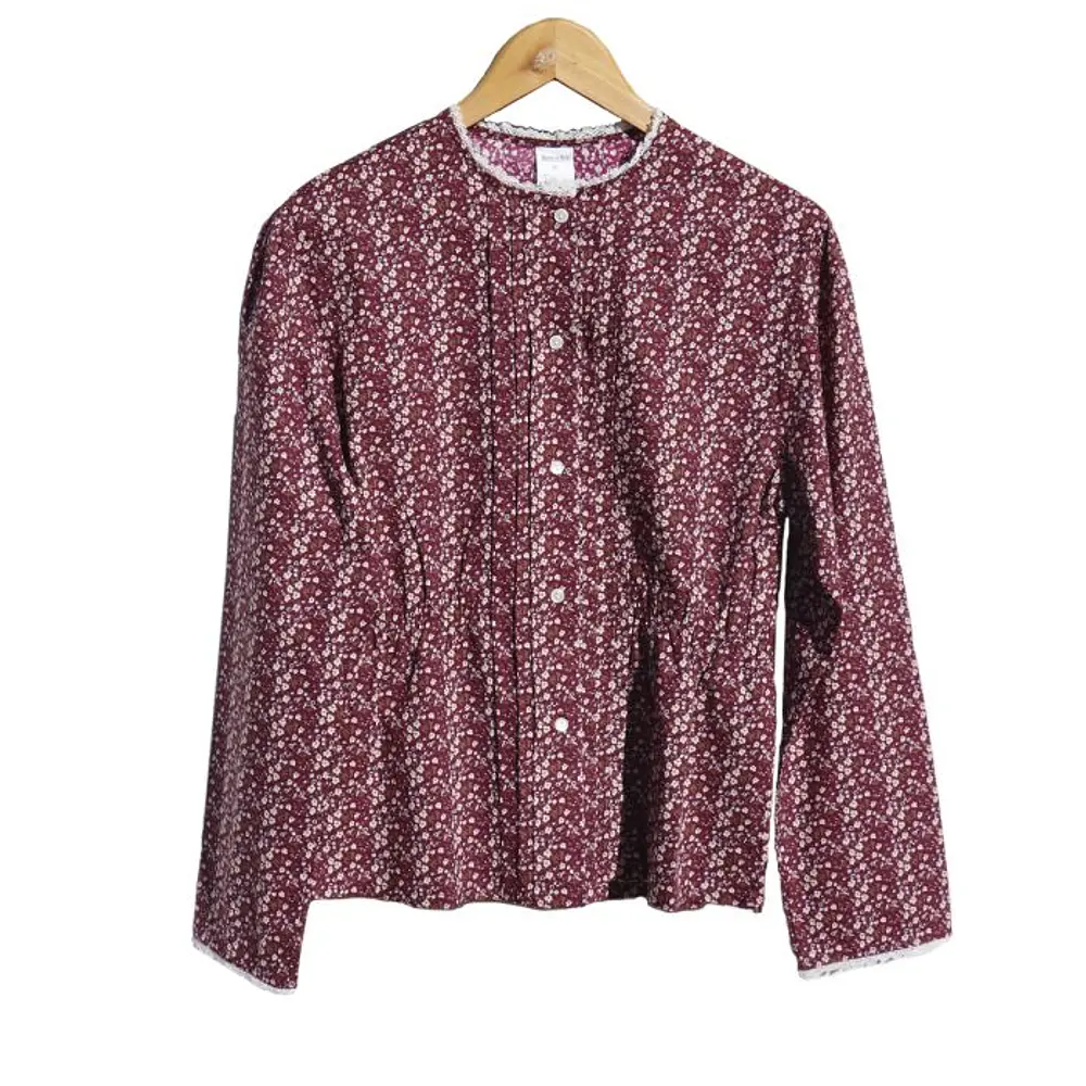 Blusa Regional Modelo Legado Floral con Flores Granate  Indumentaria Tradicional Aragonesa