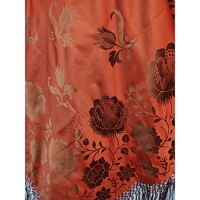 Mantón Regional Grande 140x140 cm | Fleco Largo y Gran Caída