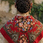 Pañuelo para Niña Rojo Pasión  Indumentaria Aragonesa y Folclórica