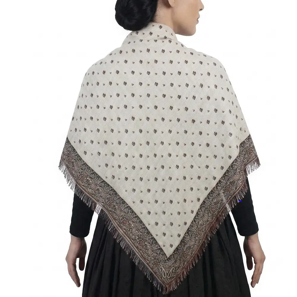 Pañoleta para Traje Regional en Viscosa - Elegancia Artesanal 115 cms