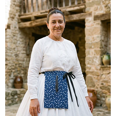 Faltriquera tradicional para falda  Diseño floral azul