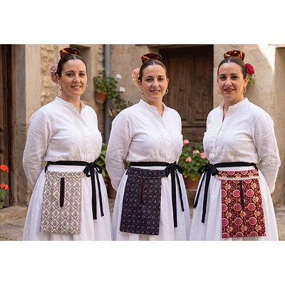 FALDRIQUERA ESTAMPADA  VARIOS MODELOS TRADICIONAL