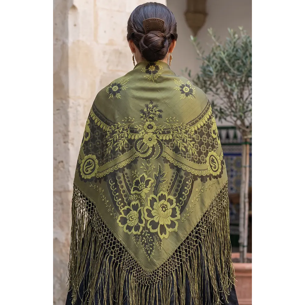 Mantón Regional Tradicional 140x140 cm en Seda y Algodón con Flecos