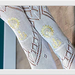 Medias bordadas Virgen del Pilar en oro – Tradición, elegancia y devoción  T 40/42