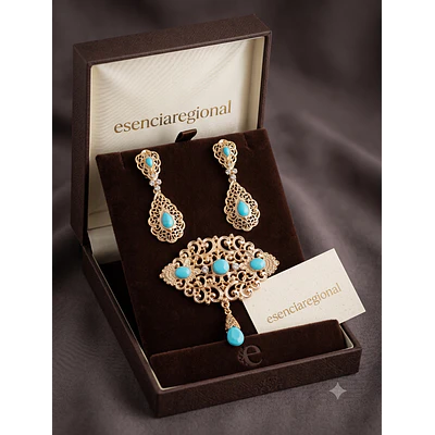 Conjunto Aderezo de Baturra Dorado con Piedras Turquesa (Pendientes y Broche)