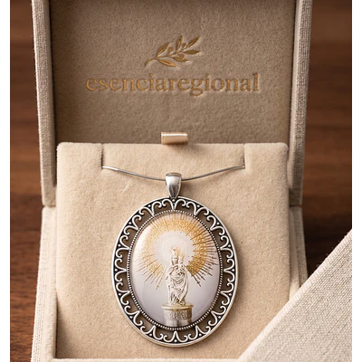 Medalla Ovalada de la Virgen del Pilar con Filigrana Plateada