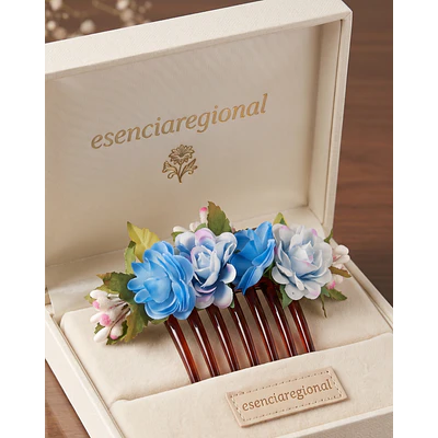 Peineta de Baturra con Ramo de Flores Azules