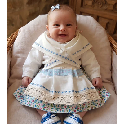 Traje de Baturra para Recién Nacida (0 a 3 meses) - Conjunto 4 Piezas Tonos Claros
