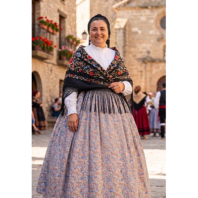 Falda de Baturra Floral con Gran Vuelo (5,60m) - Talla 42/44
