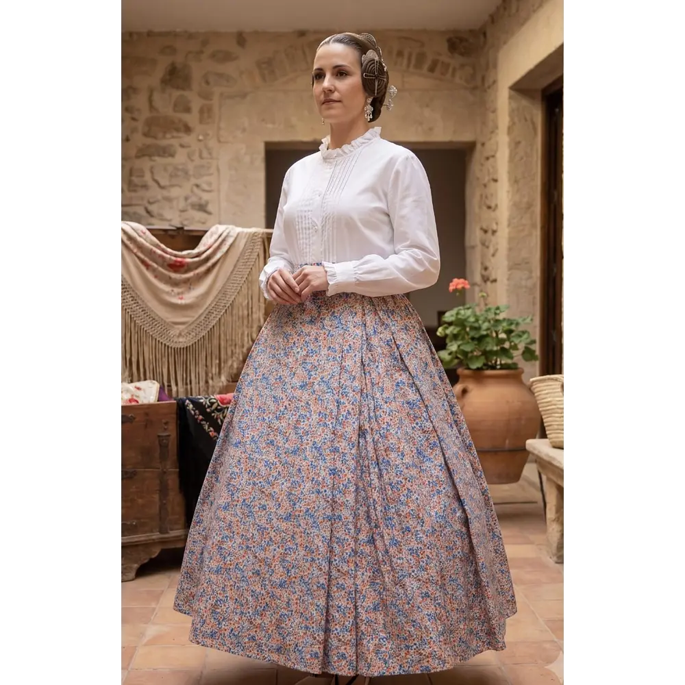 falda regional talla 44/46 mod.naranjas 