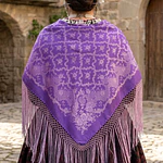 MANTON DE PICO ADAMASCADO DE 140 CMS- EL COMPLEMENTO IDEAL PARA TRAJES REGIONALES
