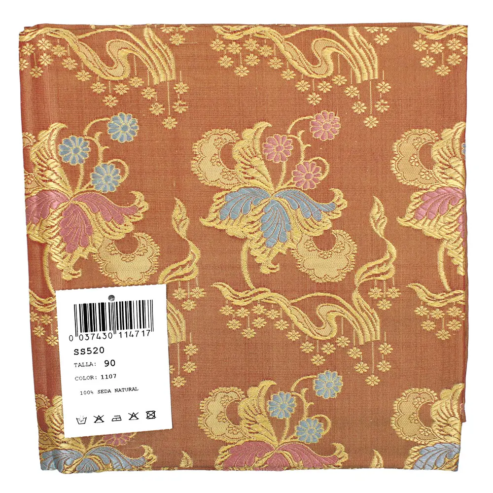 Pañuelo de Seda Espolinada 90 cm – Indumentaria Popular de Categoría Superior