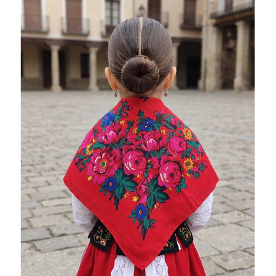 Pañuelo de Baturra para Niña Rojo Floral en Viscosa (70x70 cm)