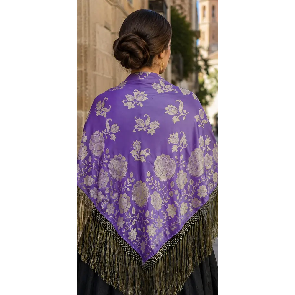 Pañuelo Regional de Gran Formato 140x140 cm con Flecos