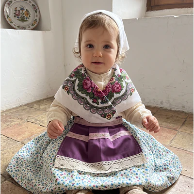 Conjunto de Baturra para Niña (9 a 12 meses) - 4 Piezas con Delantal Morado