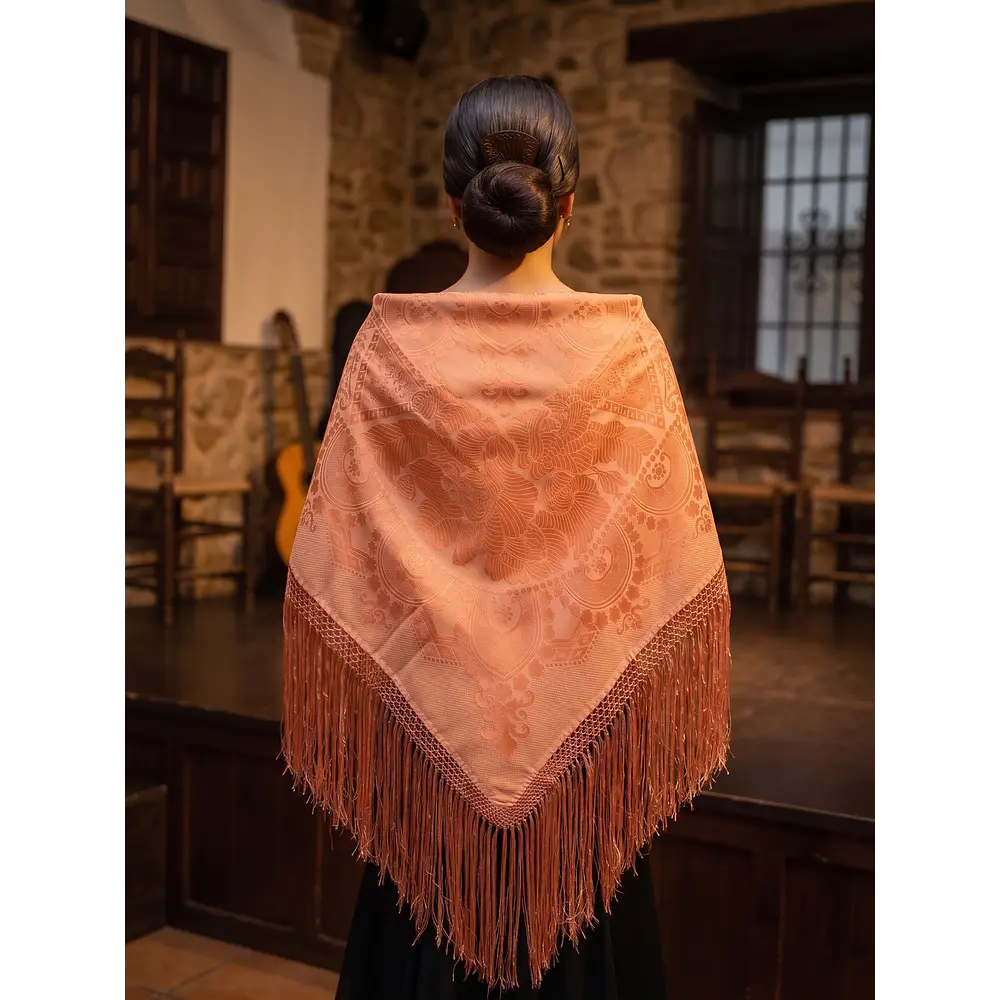 Mantón de adamascado asalmonado Elegancia Tradicional
