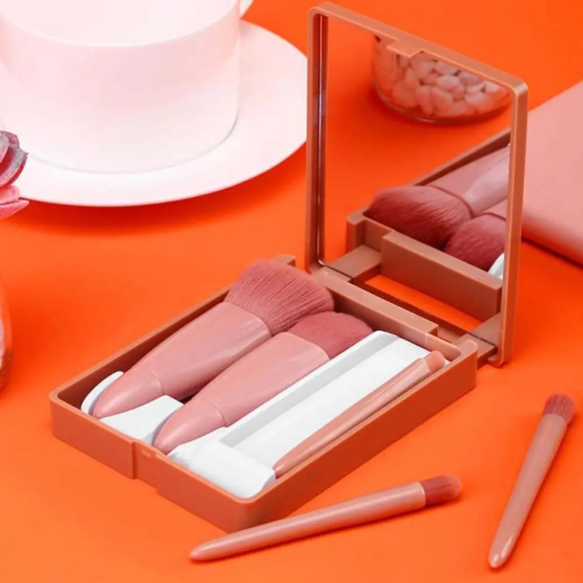 Set 5 Brochas De Maquillaje Con Estuche Espejo 3