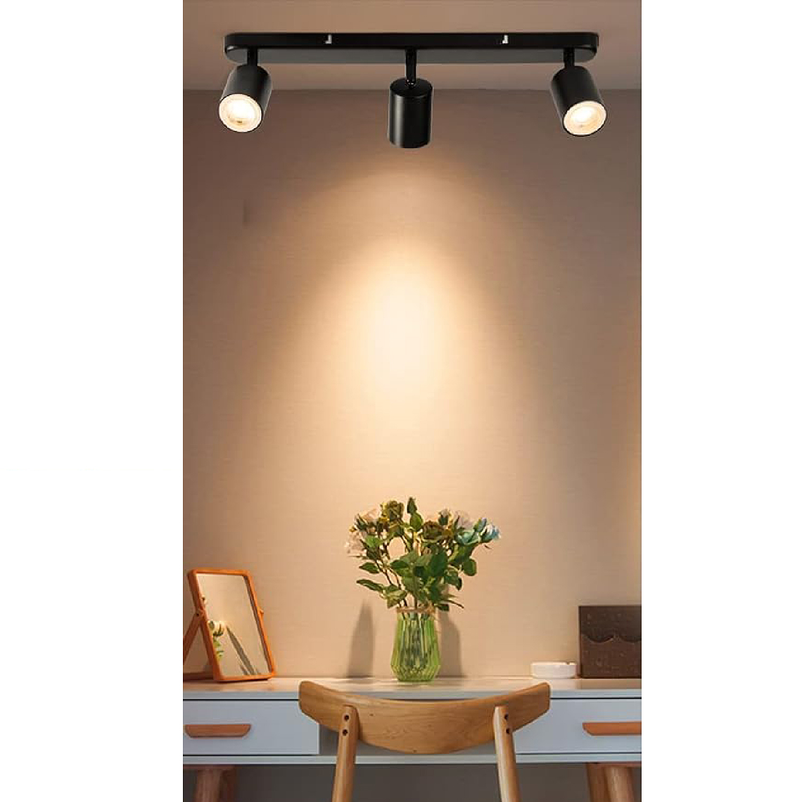 Aplique Lampara Triple Dirigible Con Ampolleta Dicroica Gu10 8