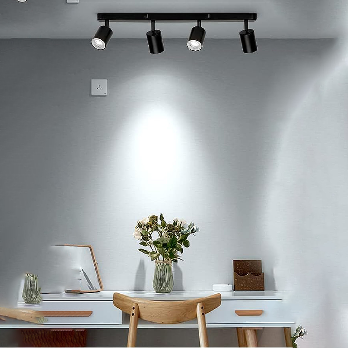 Aplique Lampara Cuadruple Dirigible Ampolleta Dicroica Gu10 7