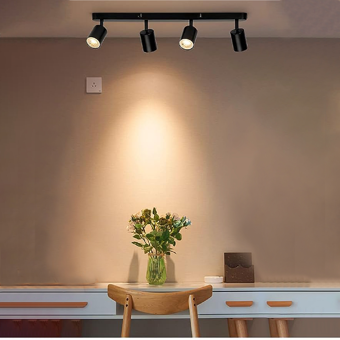 Aplique Lampara Cuadruple Dirigible Ampolleta Dicroica Gu10 8