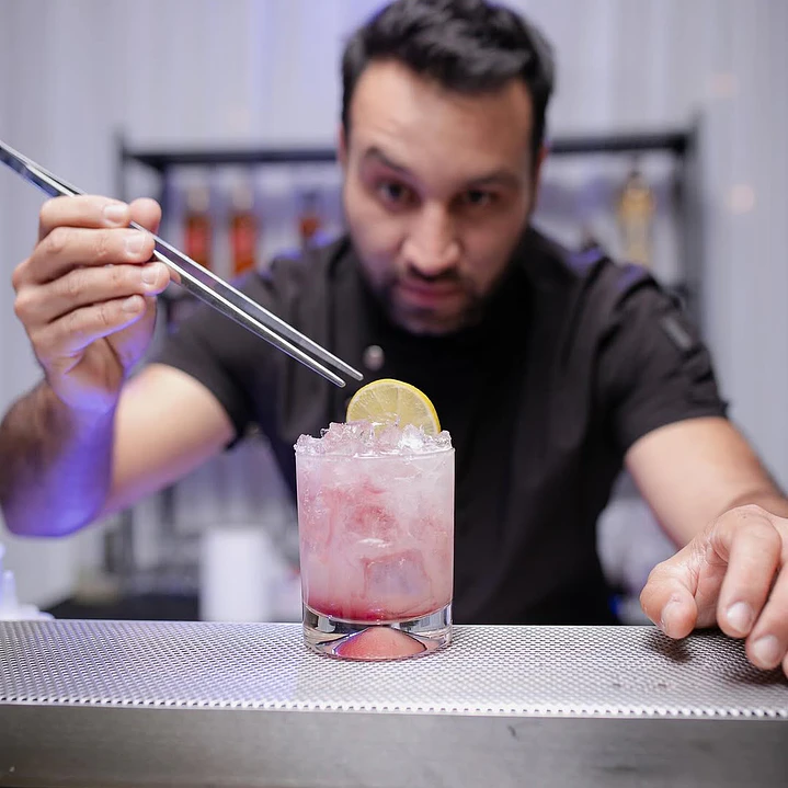 BARTENDER PROFESIONAL/ VESPERTINO INTENSIVO 1
