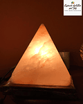 Lampara de Sal  de  Himalaya  con forma de Pirámide 