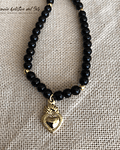 Collar Onix Negro con dije de detente sagrado corazón de Jesús