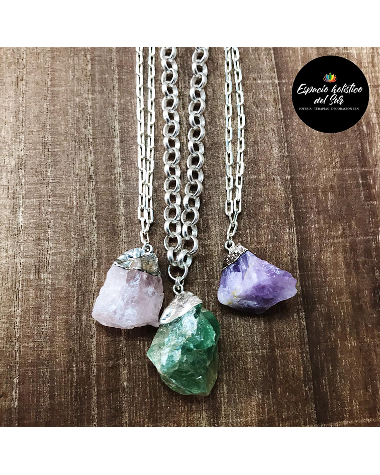 Cadena bañada en plata con dijes de piedras naturales fluorita