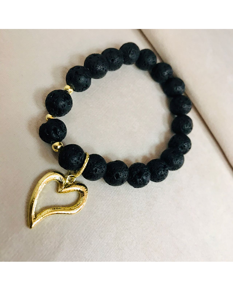 Pulsera de Lava Volcánica con dije de Corazon 