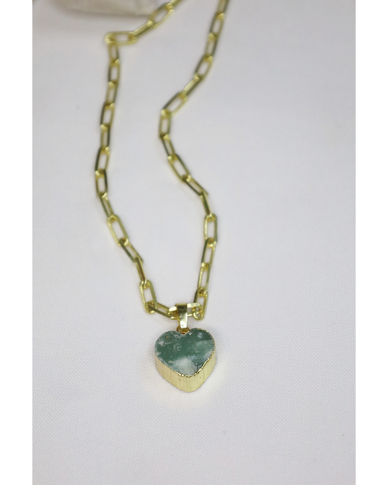 Cadena de Enchape Oro con dije de Jade verde de forma de corazón  