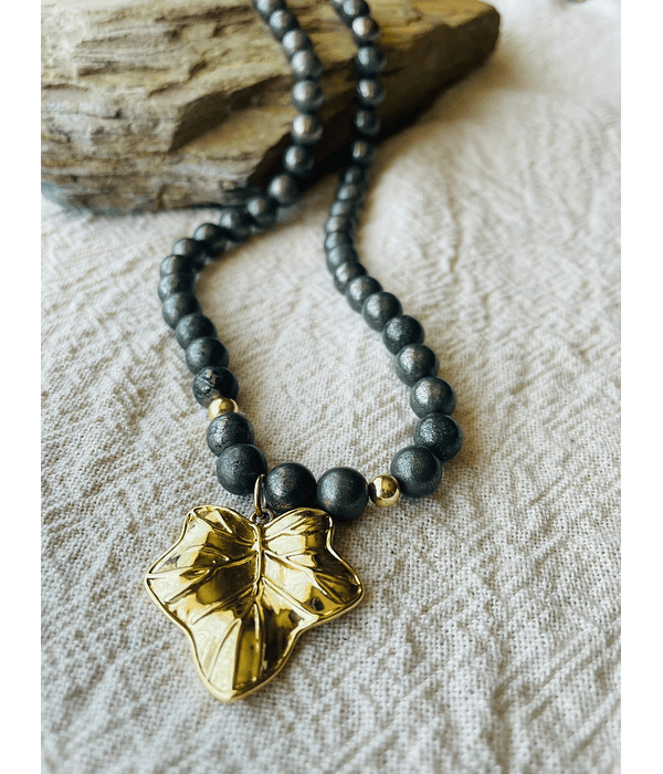 Collar de Pirita y Hoja Dorada - Abundancia y Crecimiento
