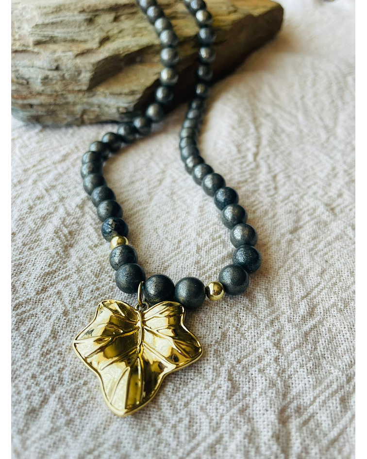 Collar de Pirita y Hoja Dorada - Abundancia y Crecimiento