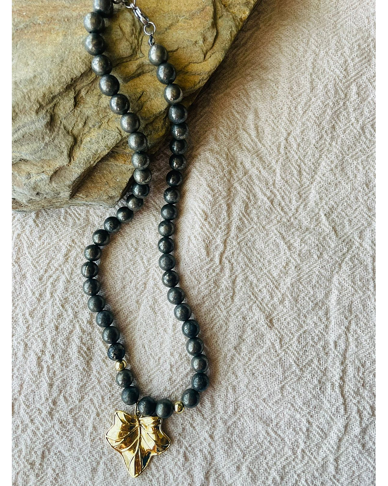 Collar de Pirita y Hoja Dorada - Abundancia y Crecimiento