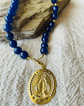 Collar Agatas Azules con Dije de virgen de la Medallita Milagrosa
