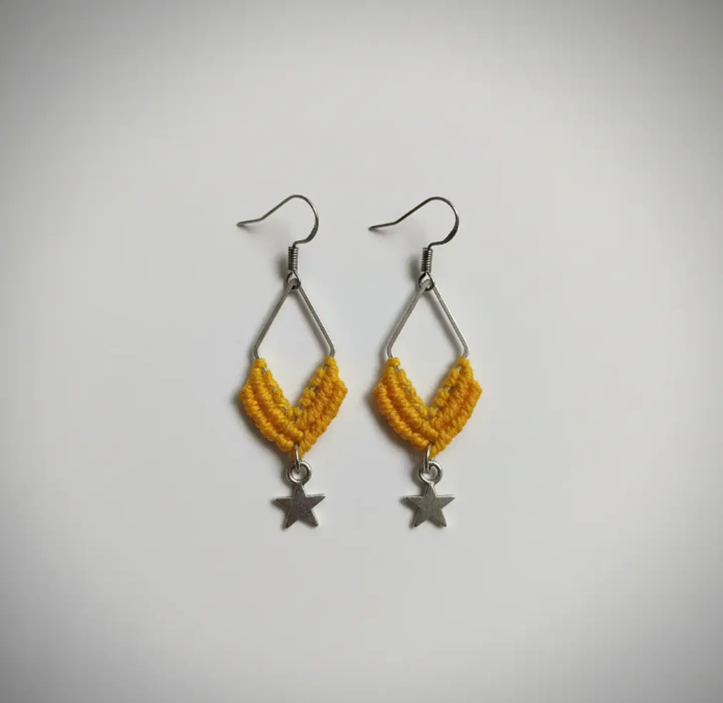 Aros Macramé Arum Amarillos 1